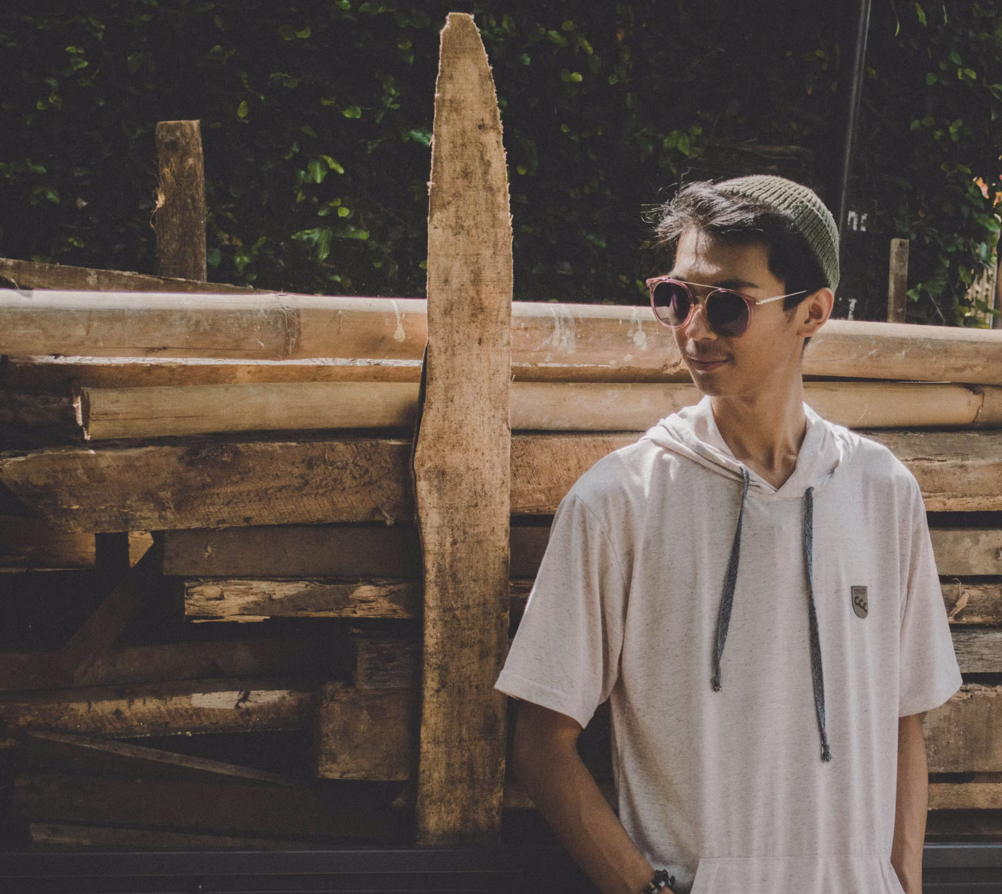Sunglasses Through the Ages: A Fashion and Functional Guide
